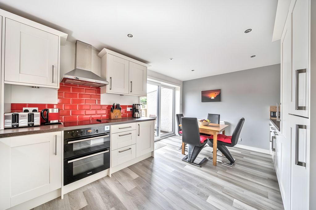 Property photo 2 of 17 Kitchen Diner