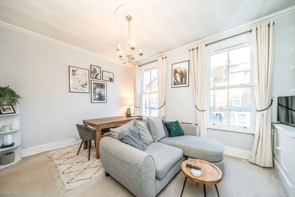 Property photo 2 of 7