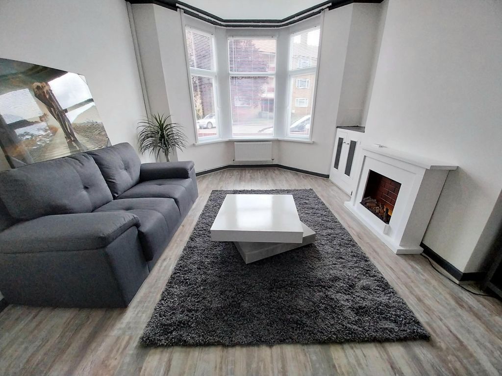 Property photo 2 of 13 Image