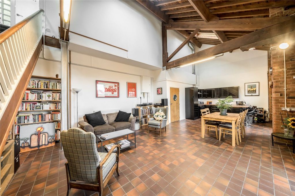 Property photo 2 of 11 Living Area/Kitchen