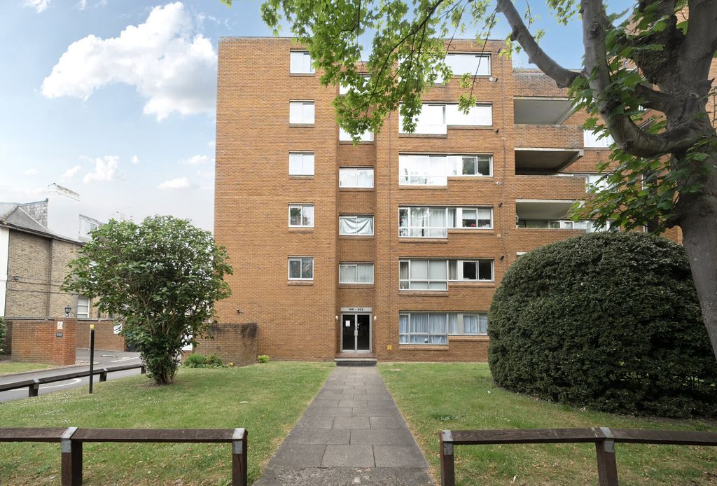Property photo 1 of 8 52-681c743cc4090-...