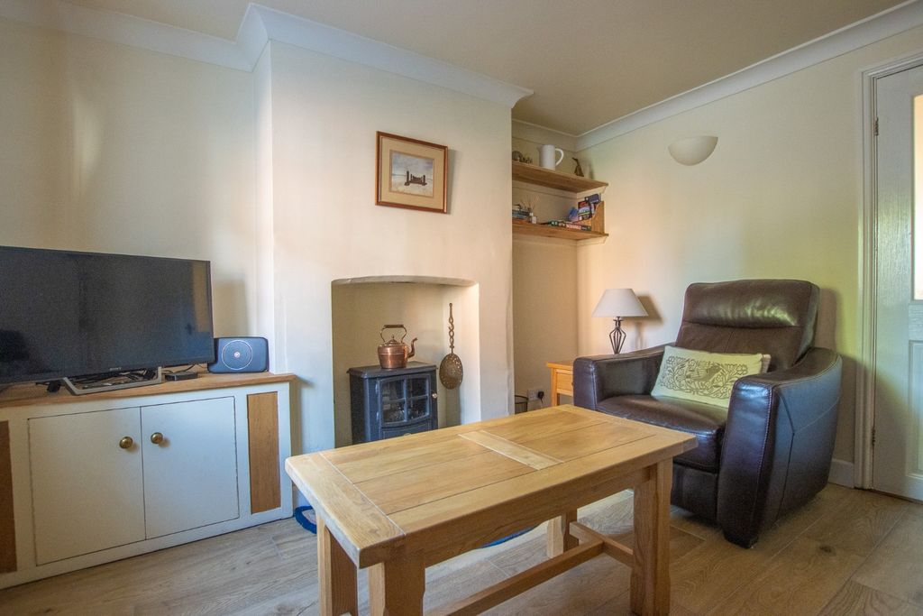 Property photo 3 of 18 4145377