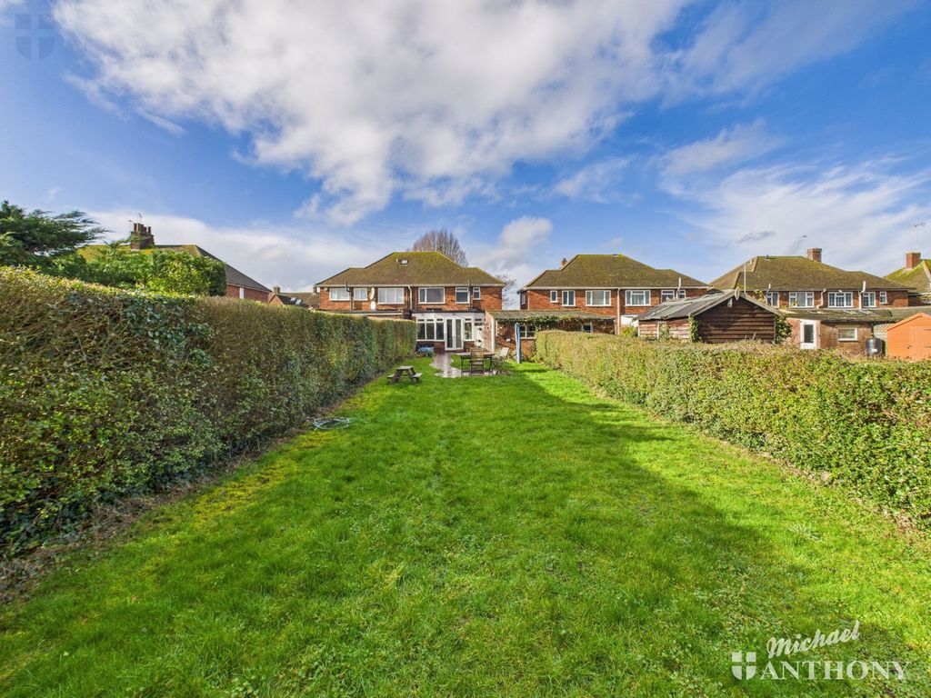 Property photo 3 of 17 0Baaeb396B694242B624688872722052_80_Cam03852G0-Pr0543-Still016