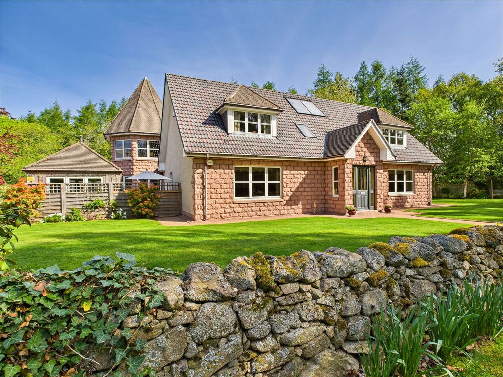 Property photo 1 of 58