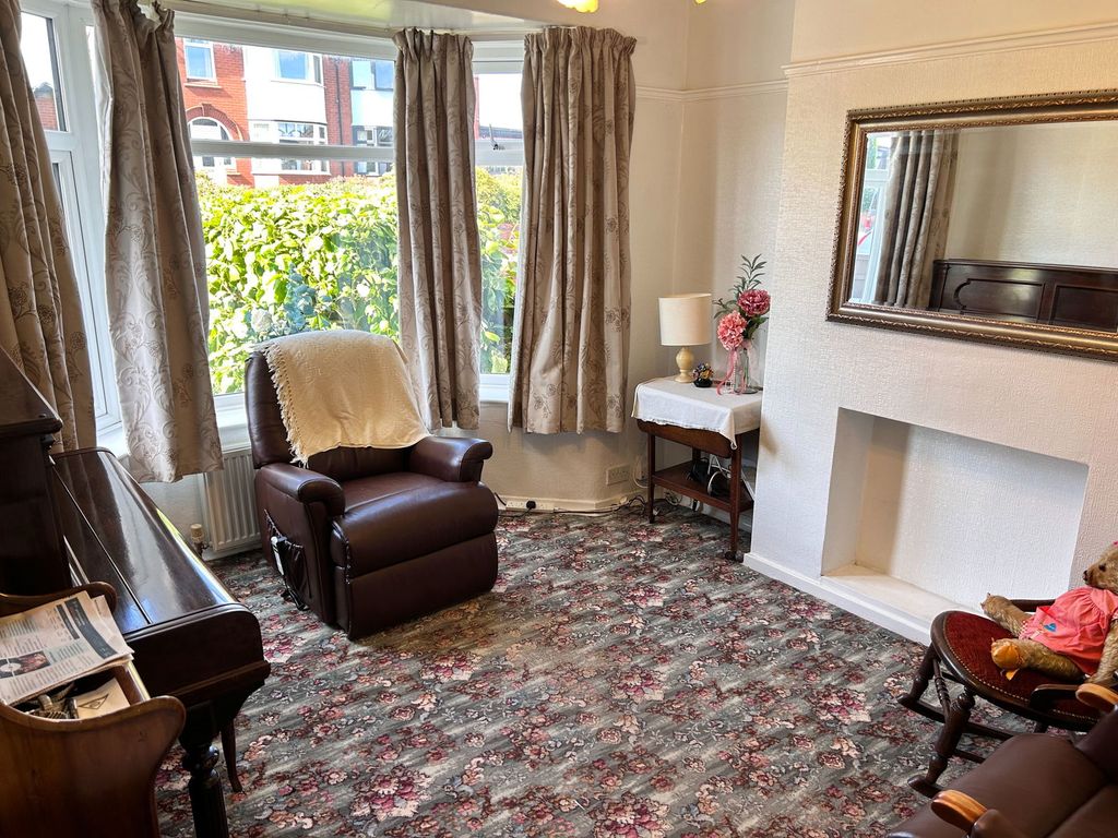 Property photo 3 of 18