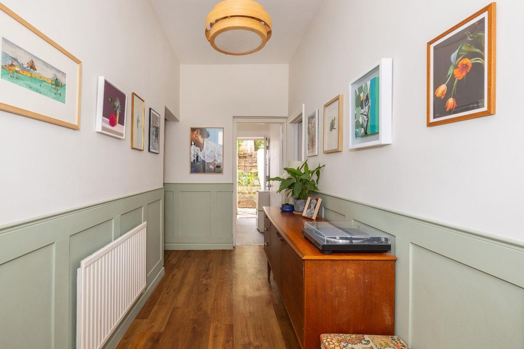 Property photo 3 of 20 Char0088.Jpg