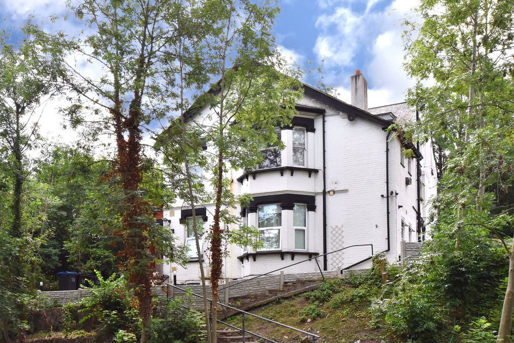 Property photo 2 of 11