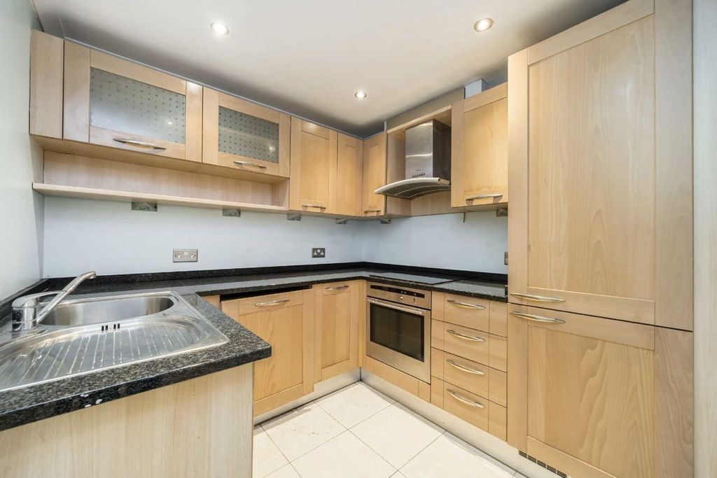 Property photo 2 of 5