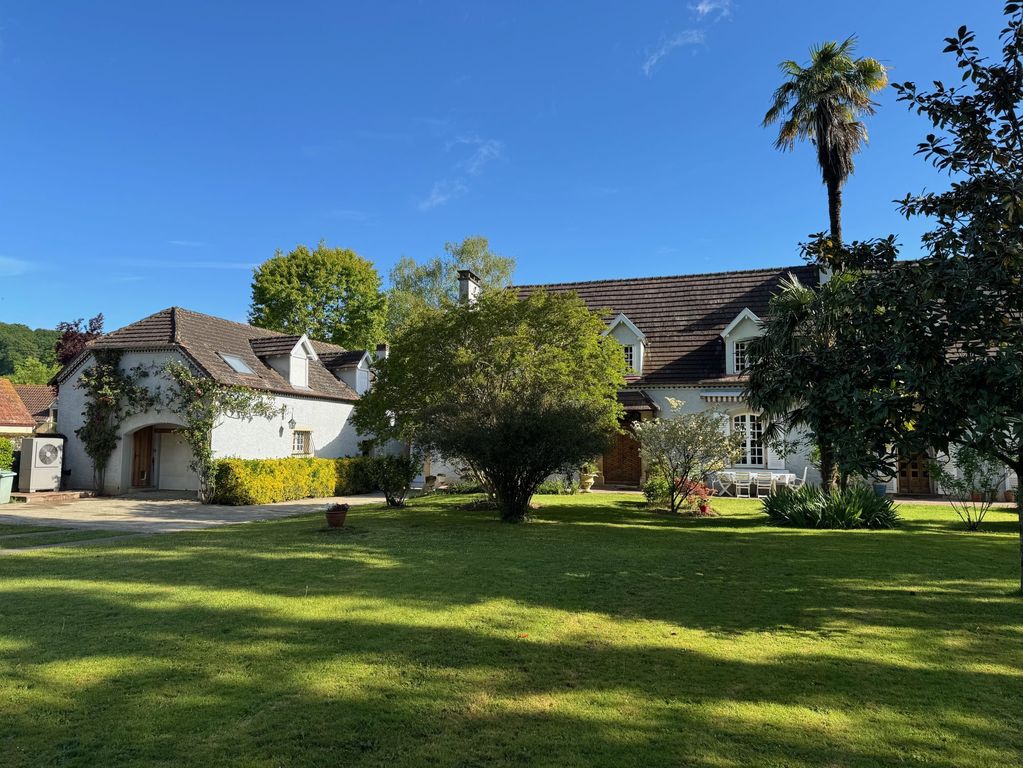 Property photo 1 of 24