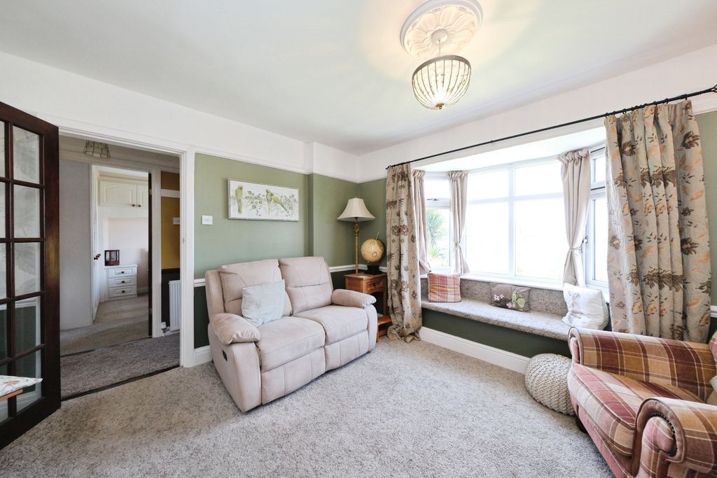 Property photo 3 of 17 Img_7275