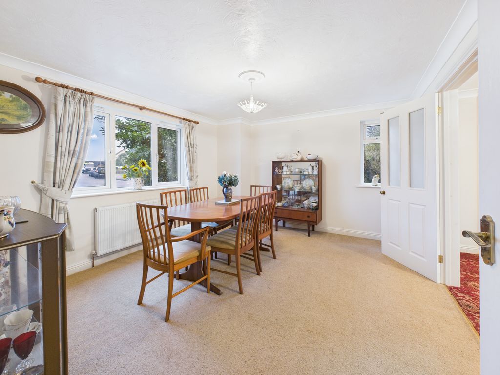 Property photo 3 of 13 Cam05372G0-Pr0098-Still003