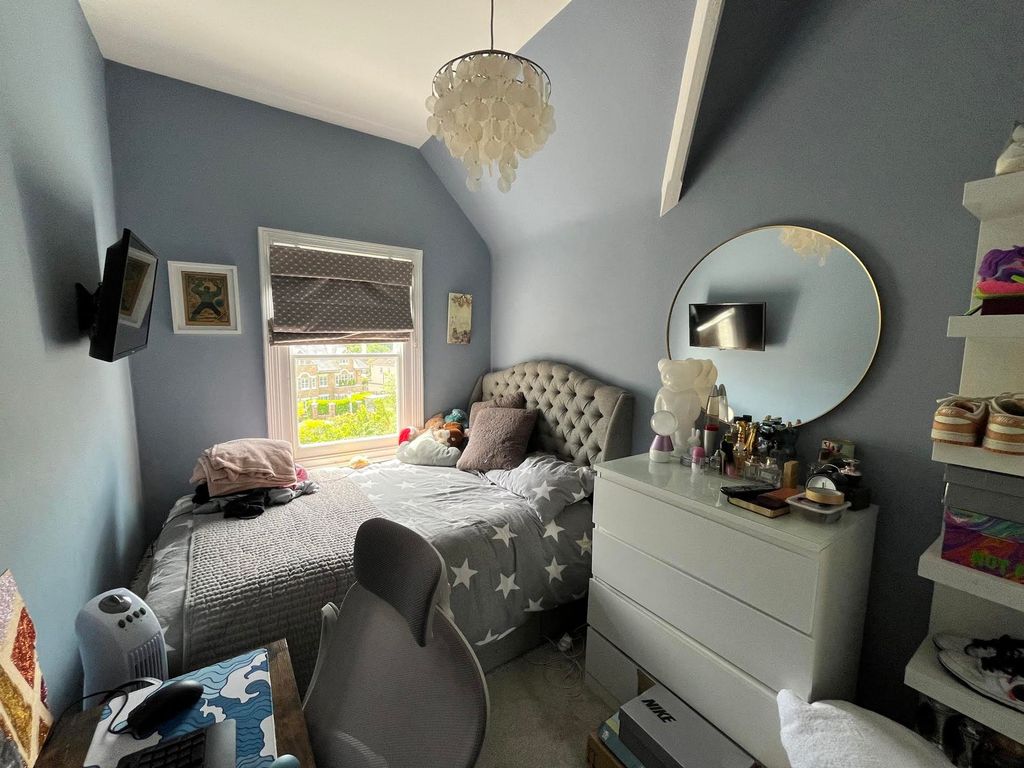 Additional image 8 of 4 bed detached house for saleChase Ridings, Enfield EN2