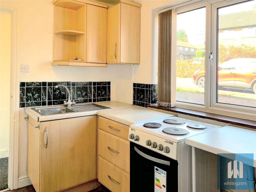 Property photo 2 of 22 Picture No. 15
