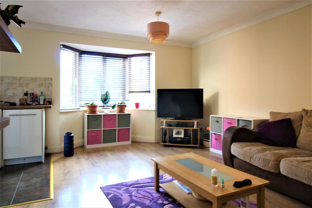 Property photo 2 of 7