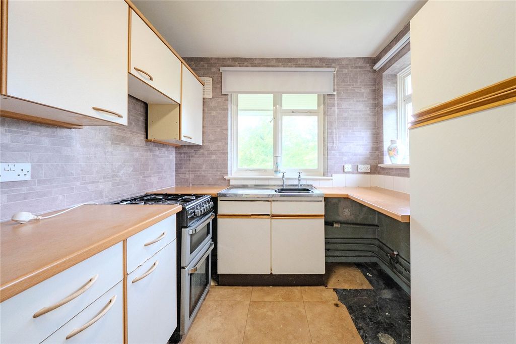 Property photo 3 of 11 Picture No. 10