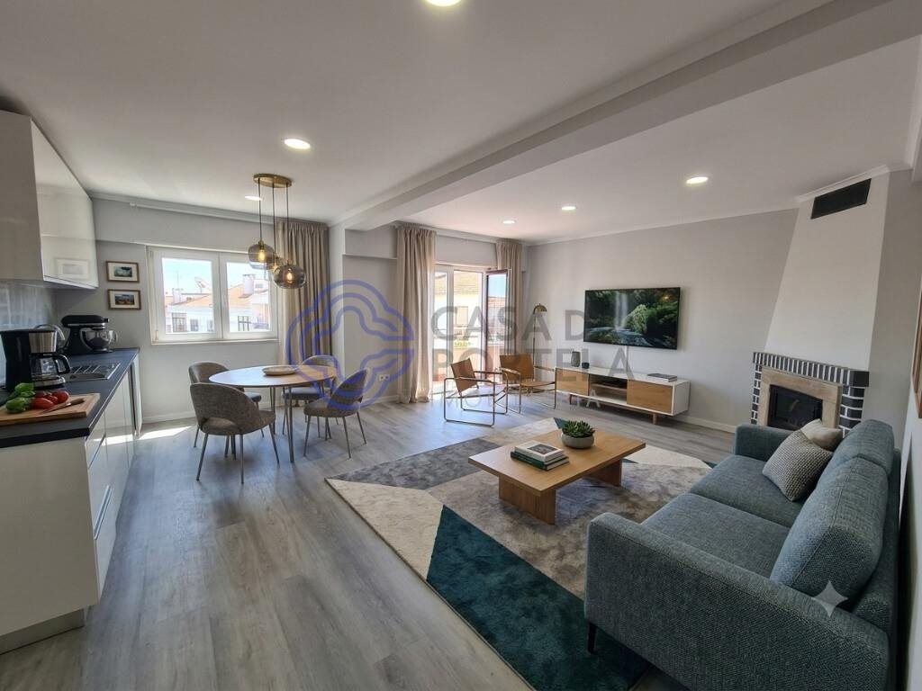 Property photo 1 of 44 Sell: 4-Bedroom Apartment 120.71 m2, 4-Bedroom Apartment For Sale, Renovated In Seixal, Amora