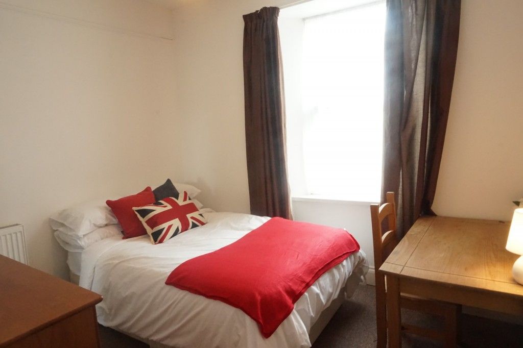 Property photo 3 of 4
