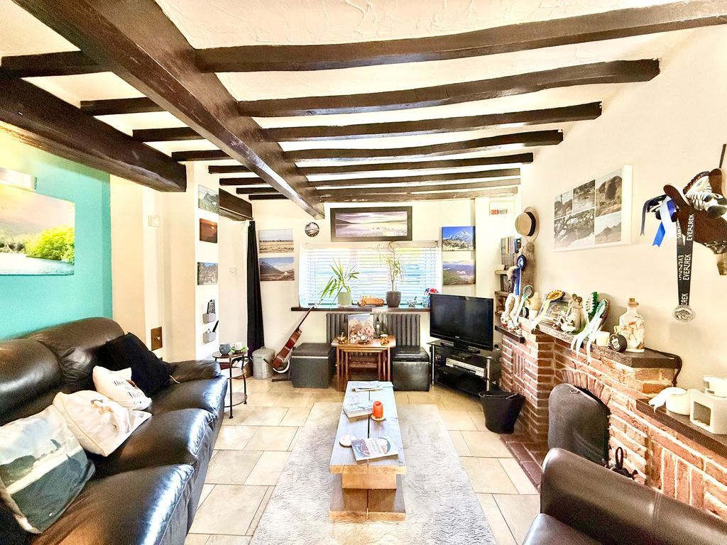 Property photo 2 of 17 Photo 9