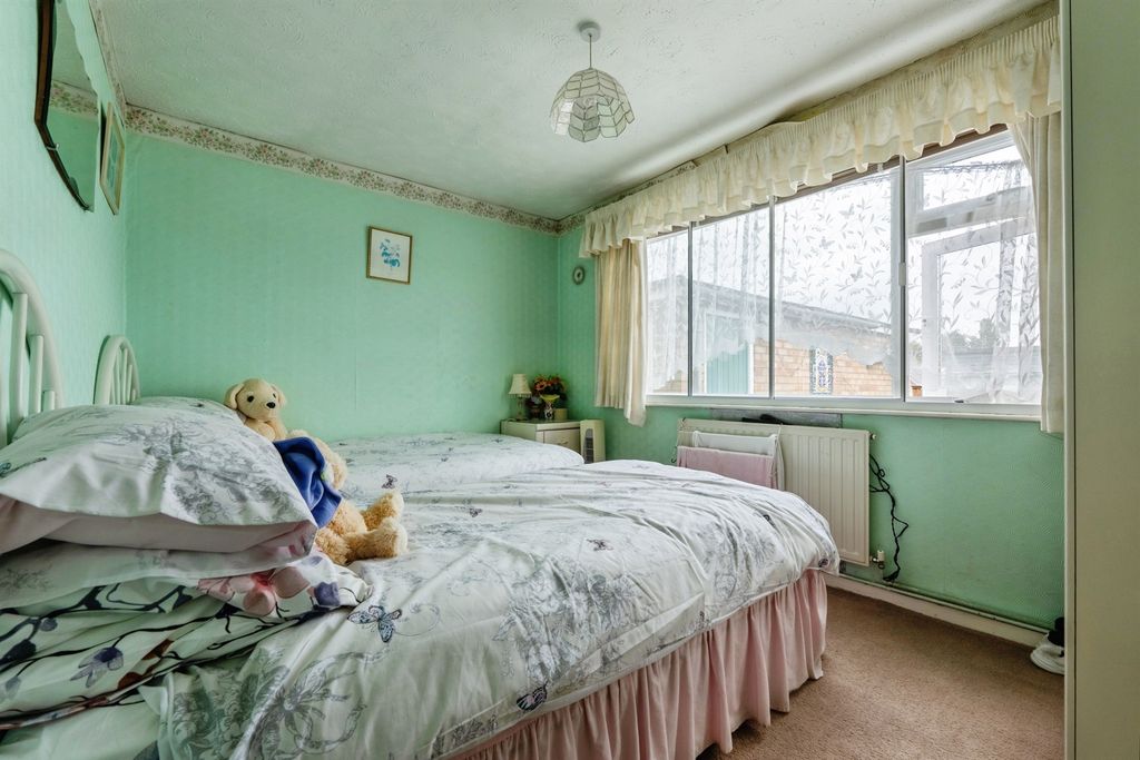 Additional image 10 of 3 bed detached bungalow for saleOaklands Drive, Brandon IP27