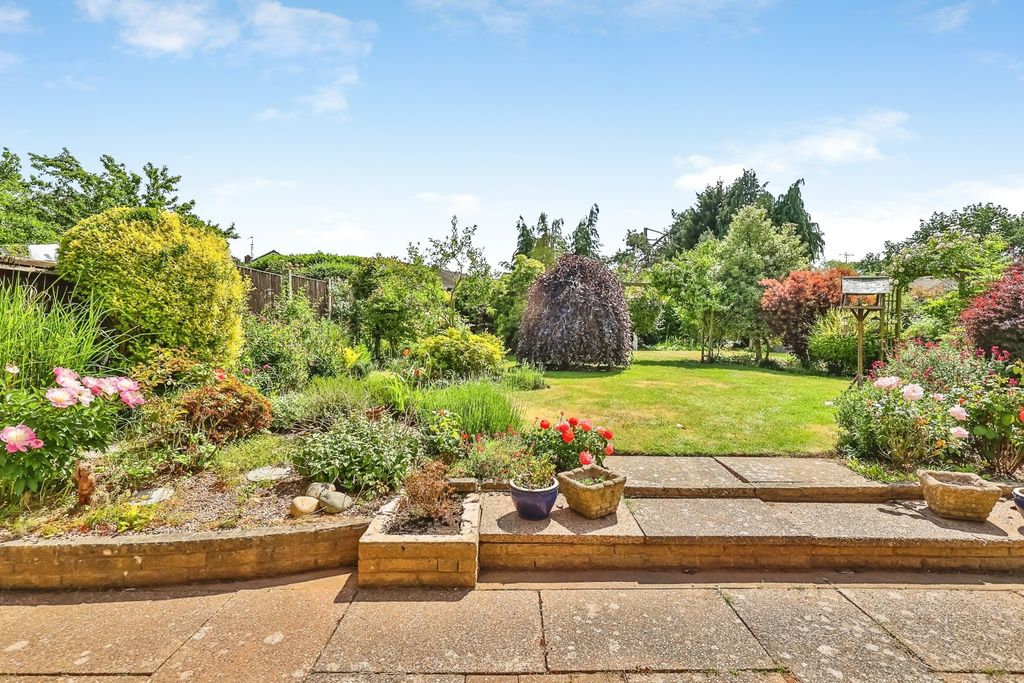 Property photo 2 of 20 Garden