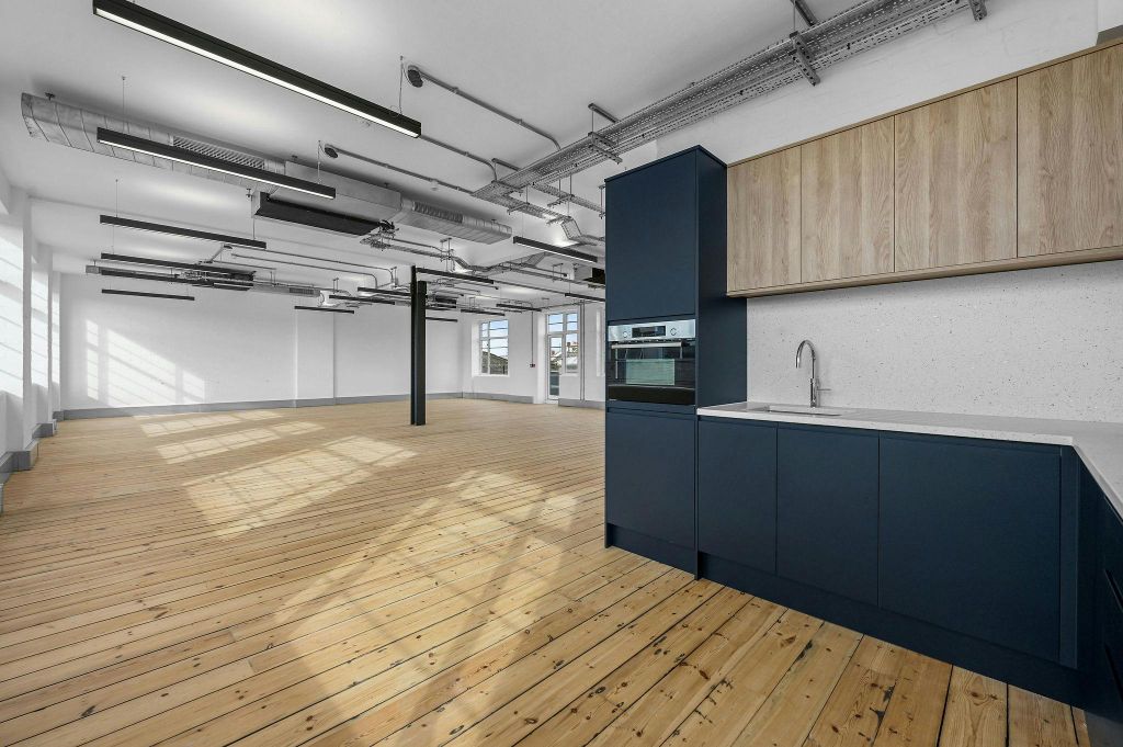 Property photo 3 of 8 Olbc74Whitelionstreet7.Jpg