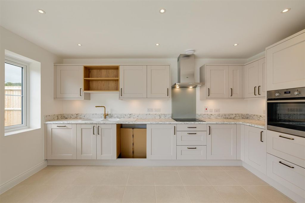 Property photo 3 of 17 15_Summerleaze-032.Jpg