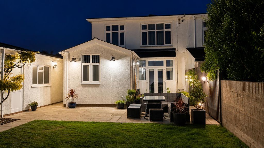 Property photo 2 of 34 4361d659-1520-4A42-Bb02-894251A8571c.Png