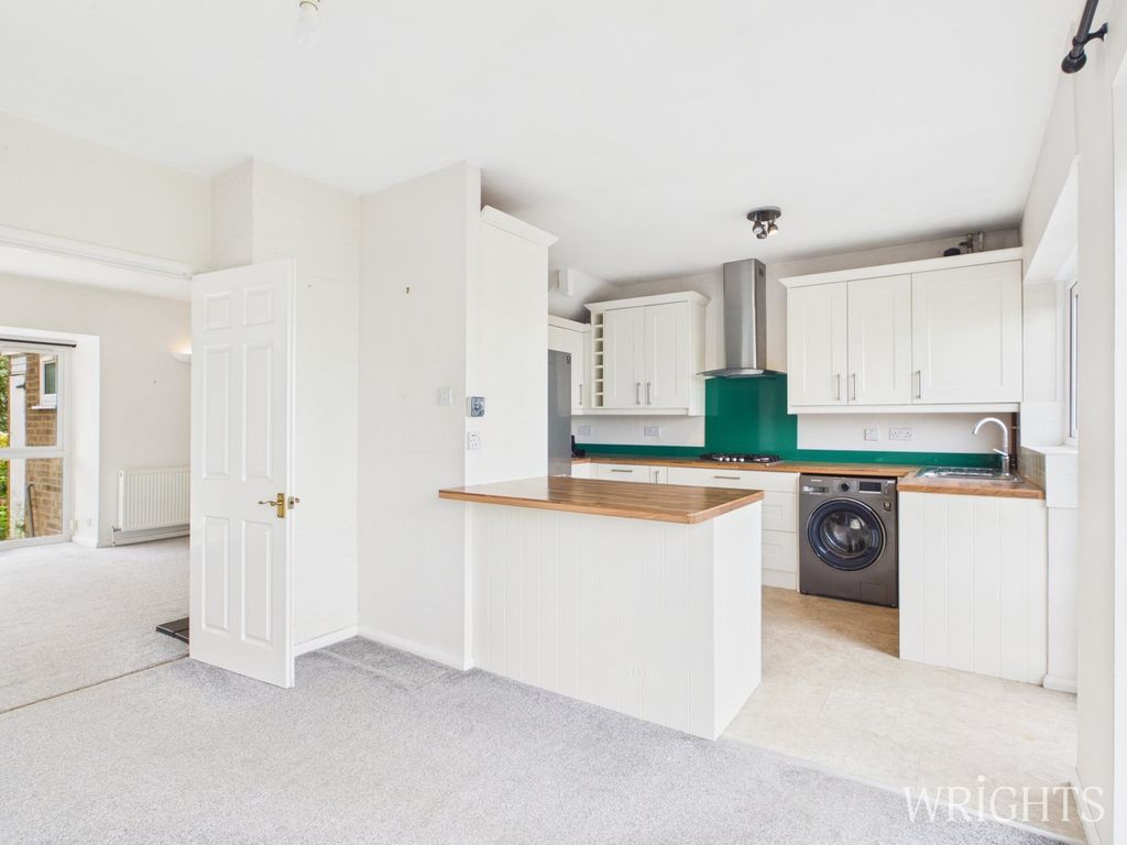Property photo 1 of 25
