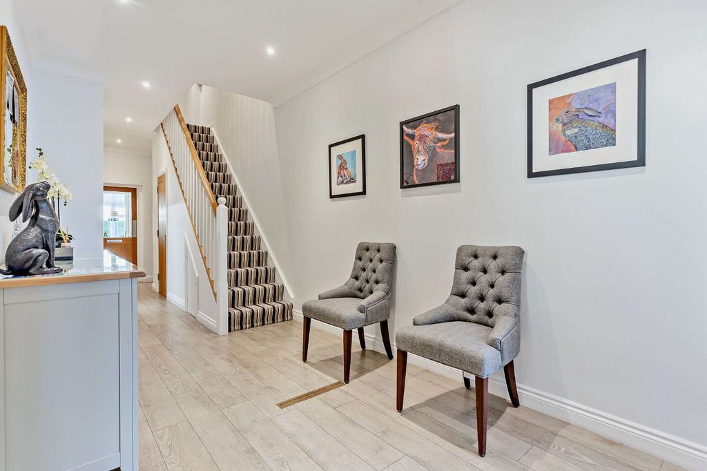 Property photo 2 of 32 Picture No. 19