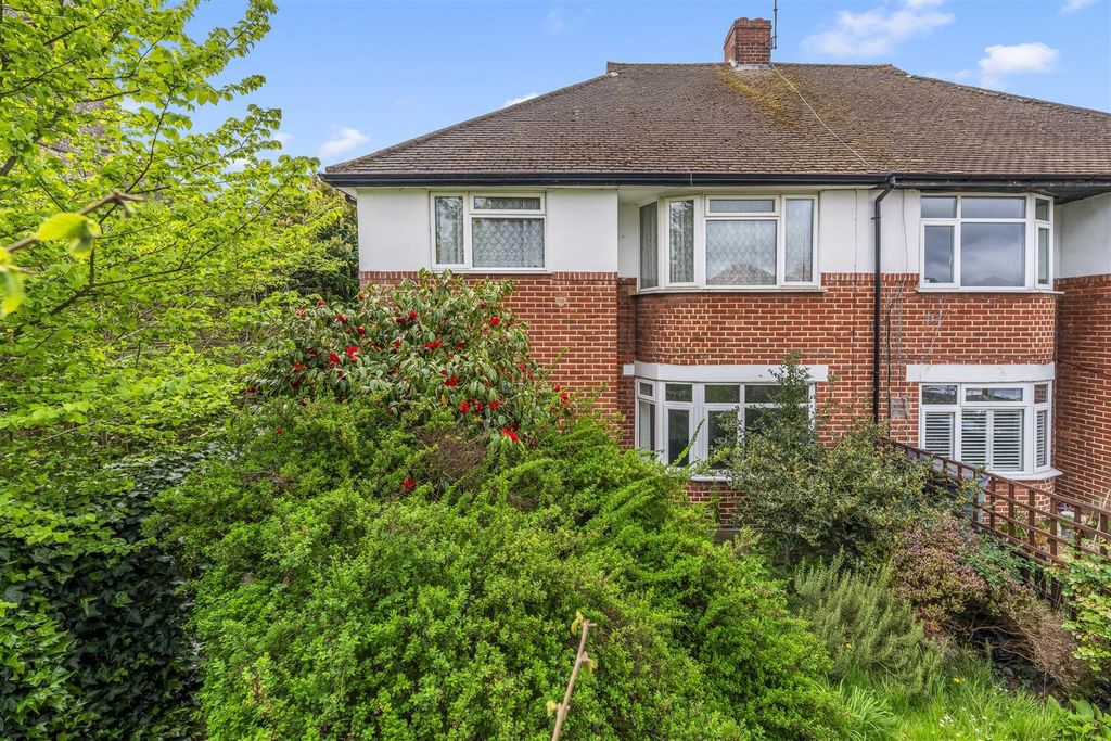 Property photo 3 of 10 Drlfmoini0Mpmdv_R8Gmjg.Jpg