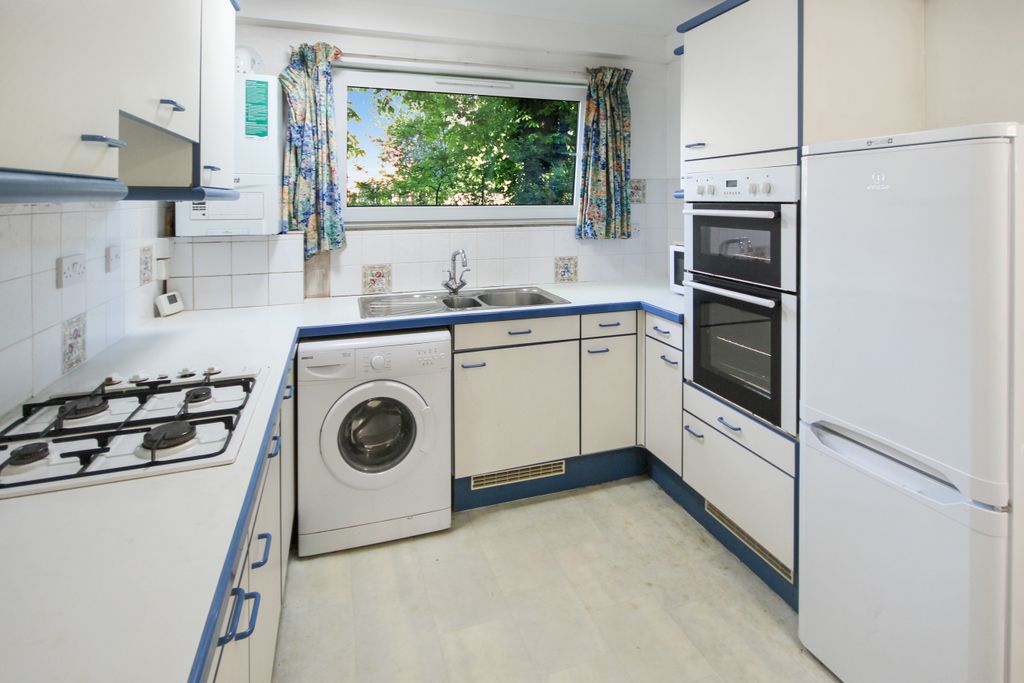 Property photo 2 of 11 Img_8115