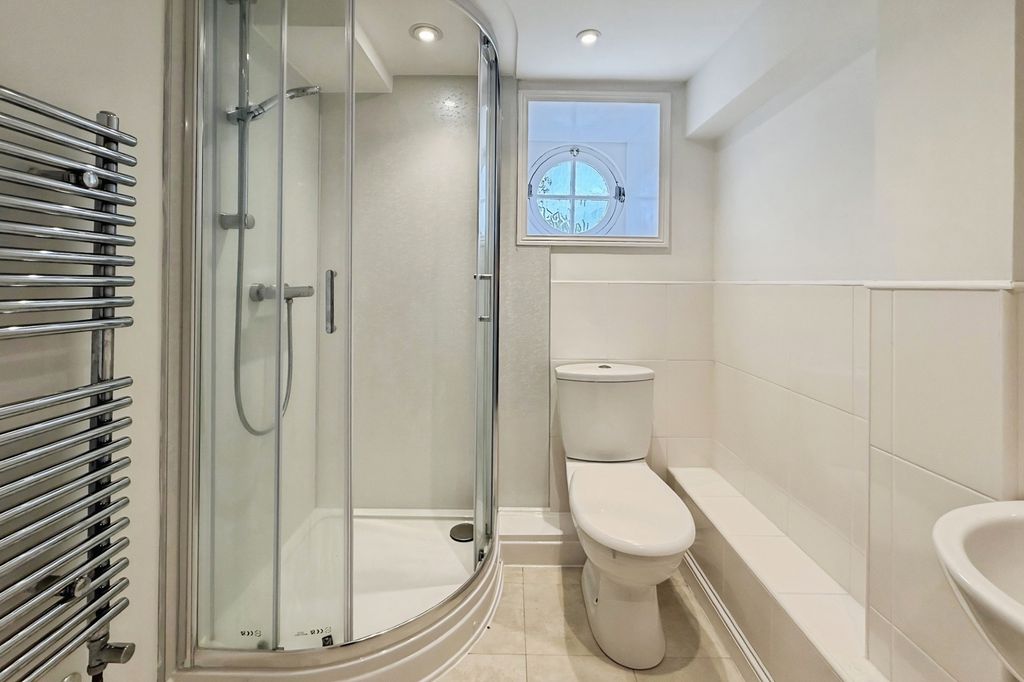 Property photo 3 of 15 Shower Room