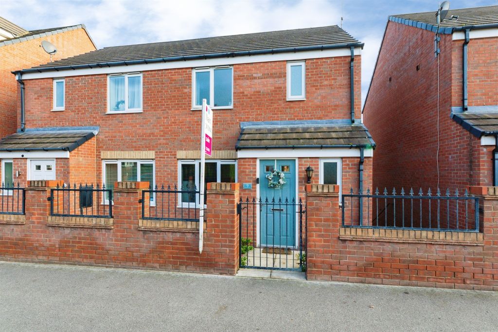 Property photo 1 of 21