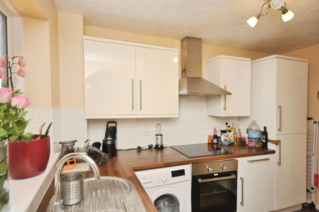 Property photo 3 of 14 Photo
