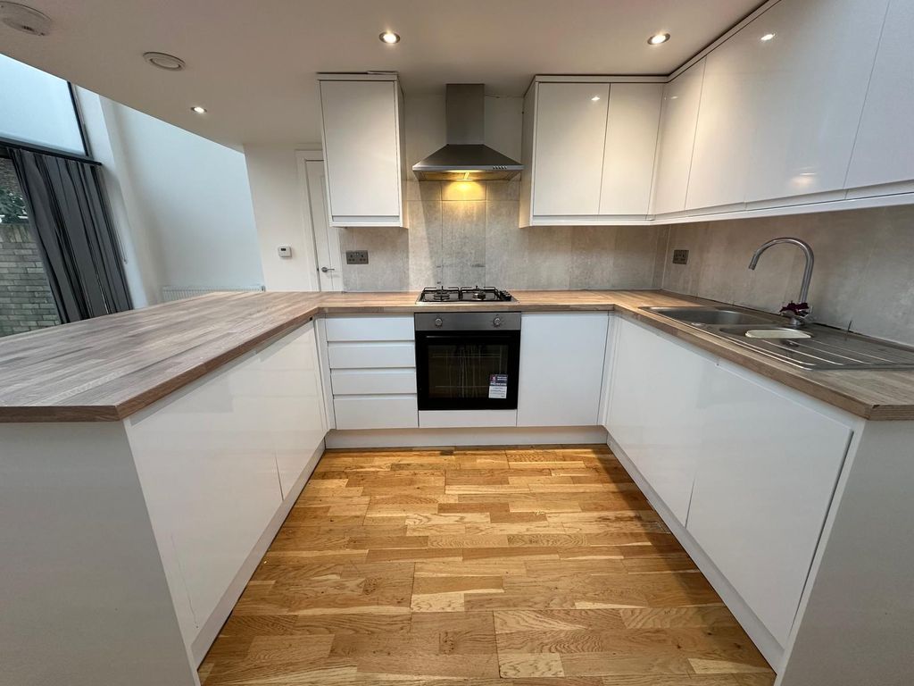 Property photo 1 of 7 1 Bed Flat To Rent George Street, Southall Ub2