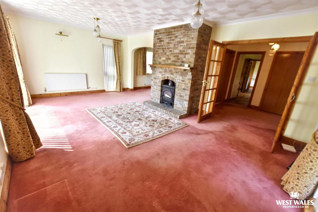 Property photo 2 of 26 25 (4).Jpg