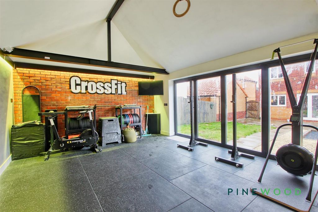 Property photo 2 of 24 Gym