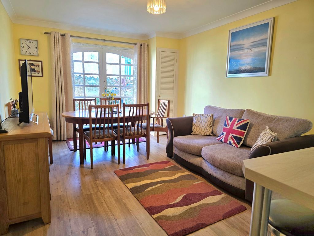 Property photo 3 of 20