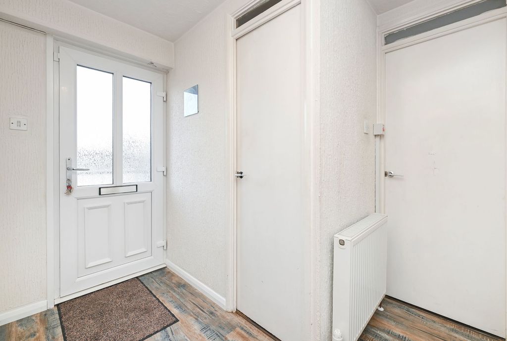 Property photo 3 of 35