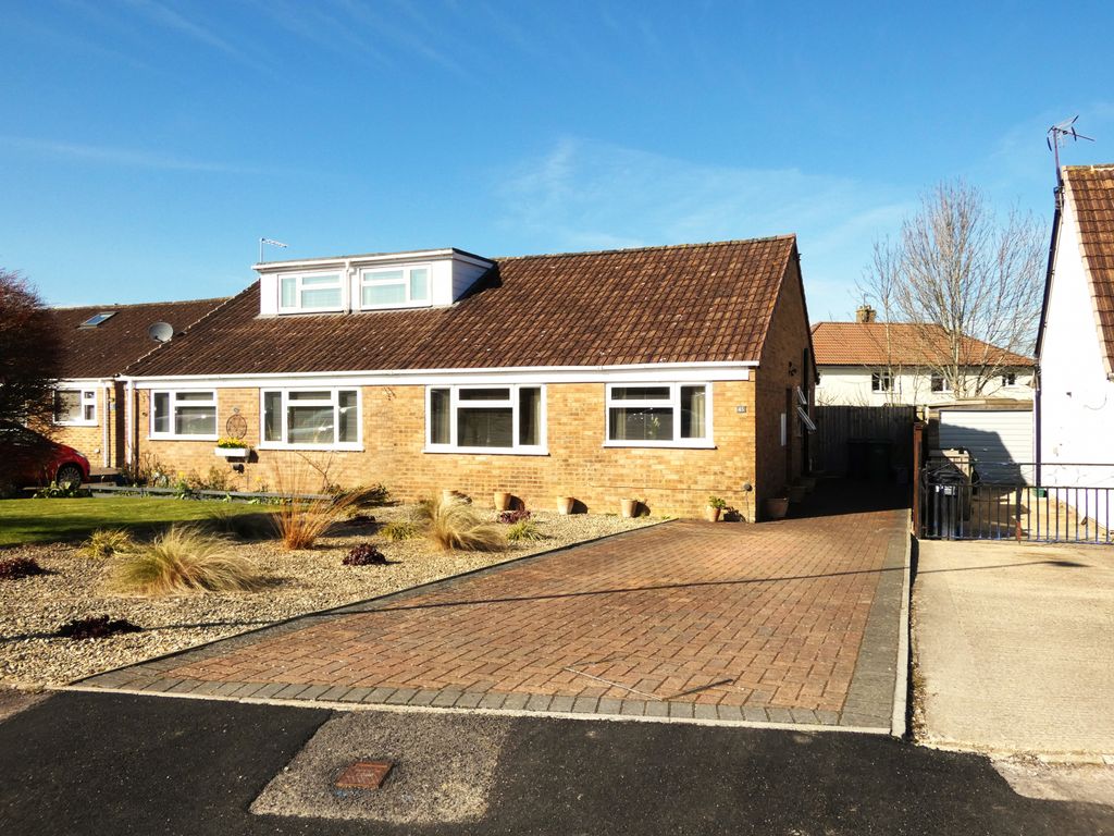 Property photo 1 of 10 Leonard Stanley