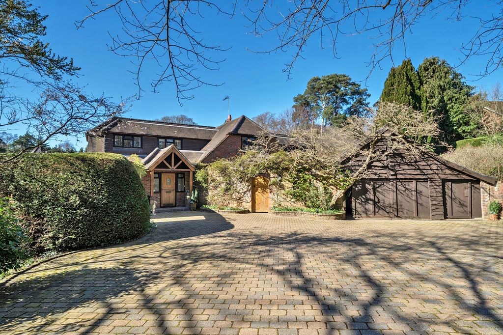 Property photo 1 of 29