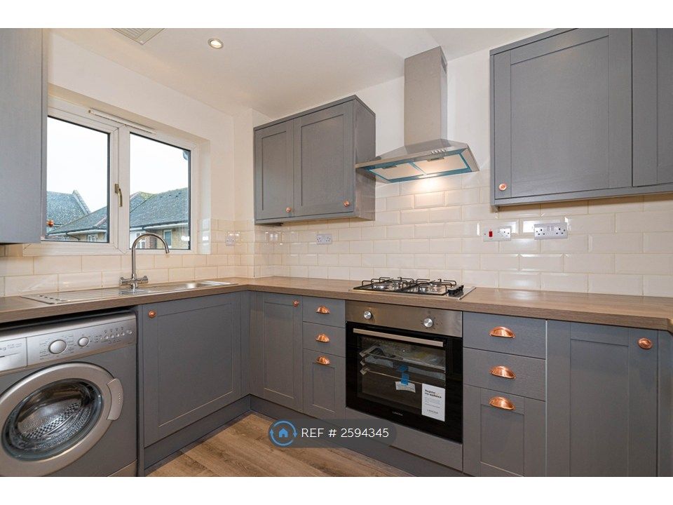 Property photo 1 of 8 Kitchen