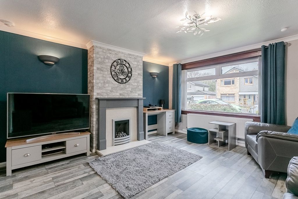 Property photo 2 of 29