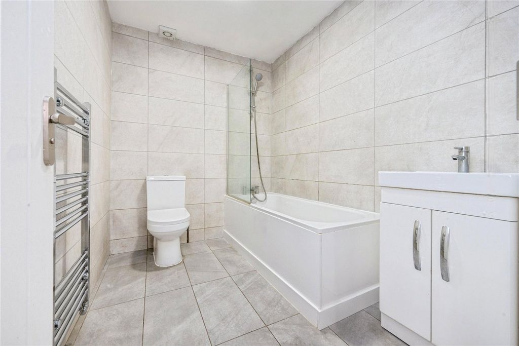 Property photo 3 of 11 Picture No. 28