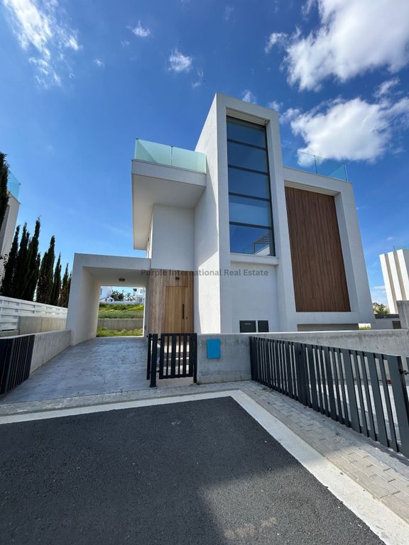 Property photo 1 of 23