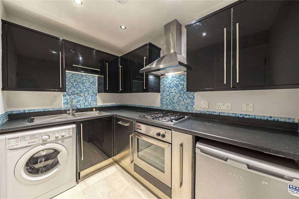 Property photo 2 of 5 Picture No. 15