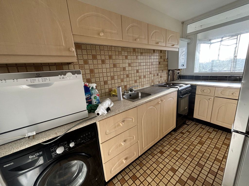 Property photo 2 of 8 Image