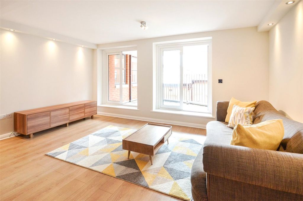 Property photo 3 of 10 Open Plan Living