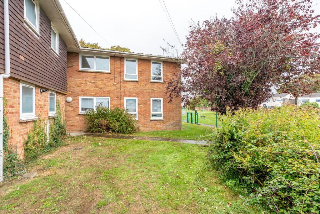 Property photo 1 of 15 Photo 12