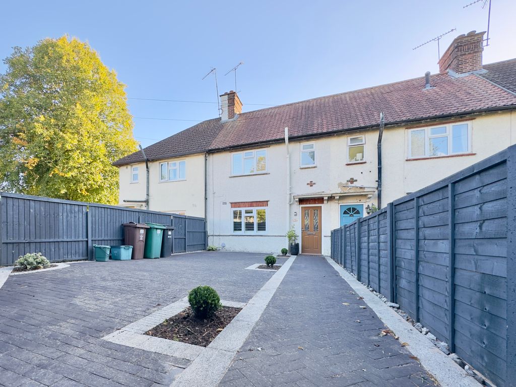 Property photo 2 of 18